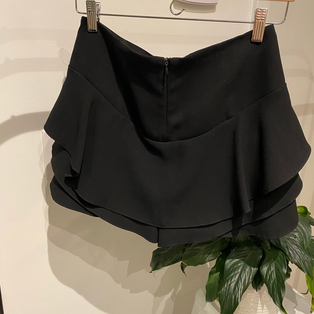 Zara Ruffle Skort size medium - Picture 2 of 3
